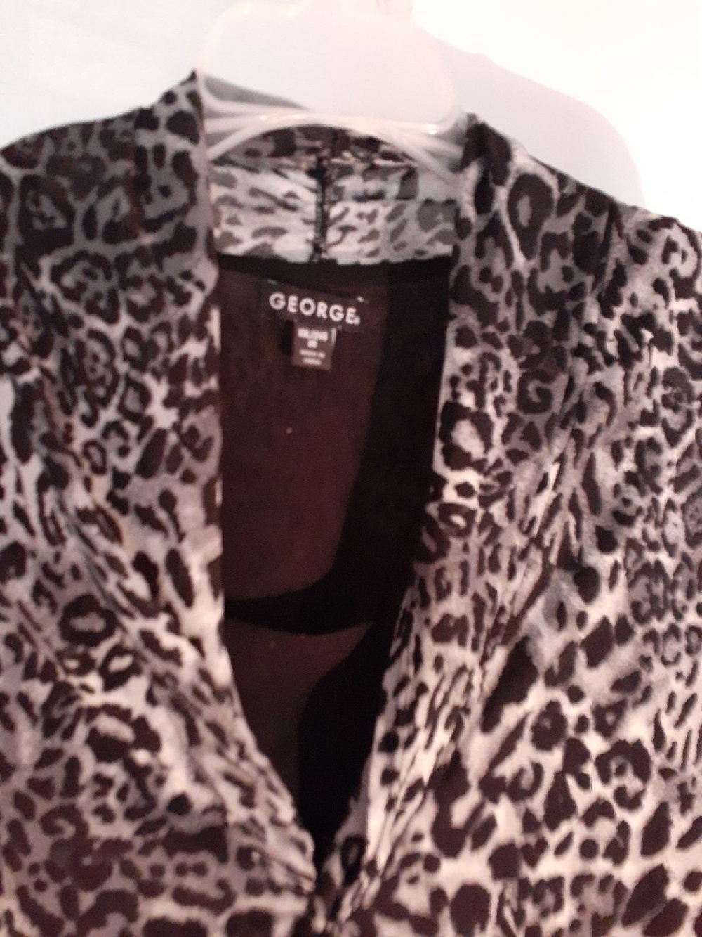 George XL 1x 18 animal print black top shirt blouse black white